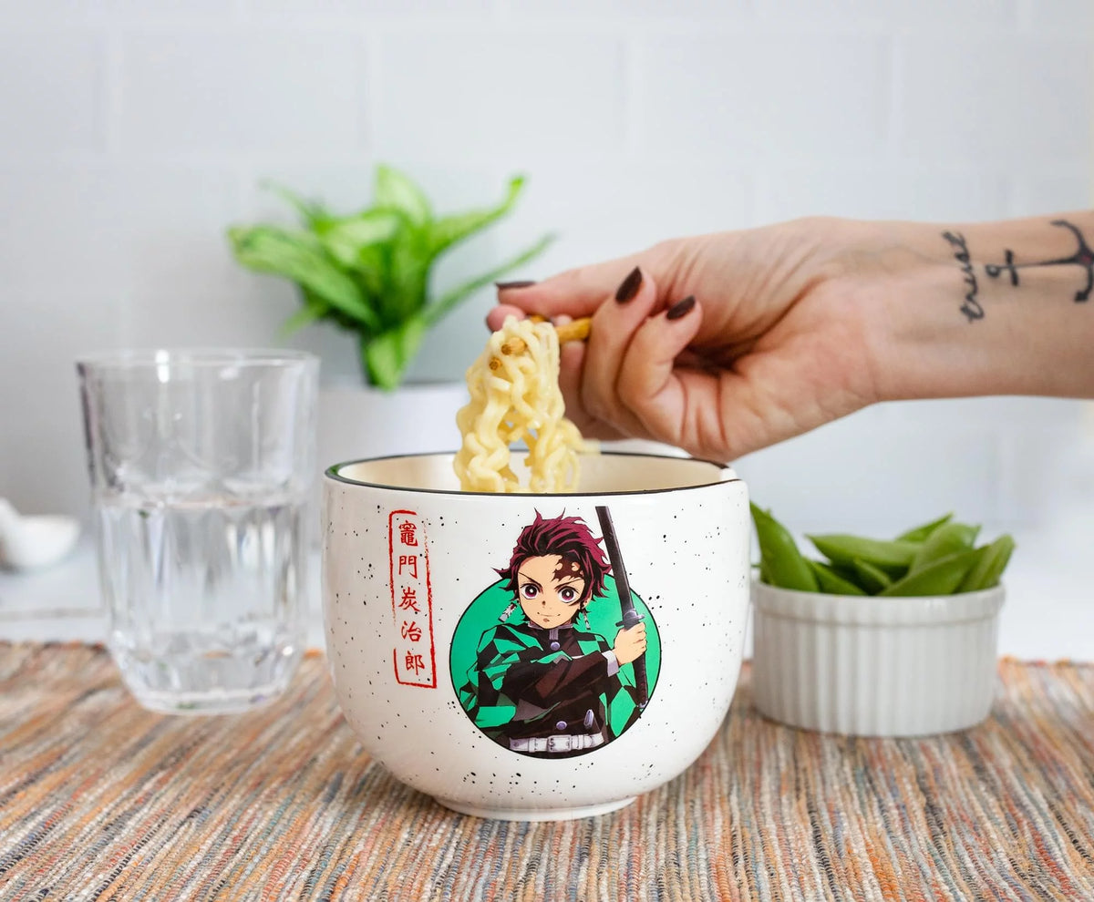 Japanese Dinnerware Set 16-Ounce Ramen Bowl Chopsticks M898299