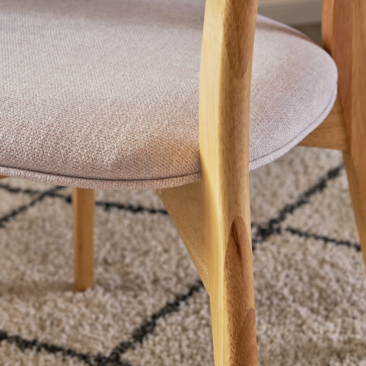 Light Beige Fabric Dining Chairs E2555
