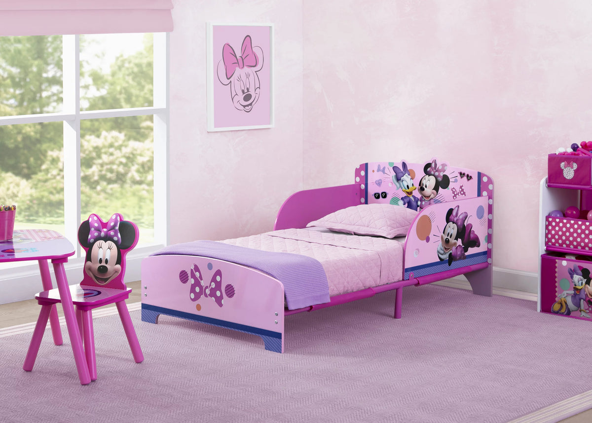Pink Wood & Metal Toddler Bed T8544