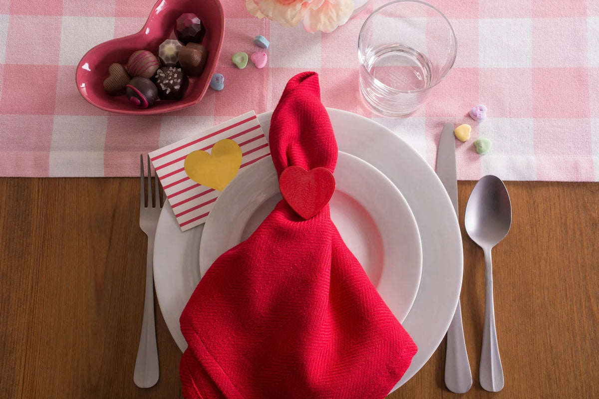 Set of 6 Red Heart Shaped Napkin Rings A664764