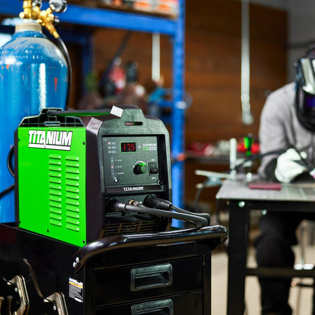 200A AC/DC TIG Welder with 120/240V Input Y7462