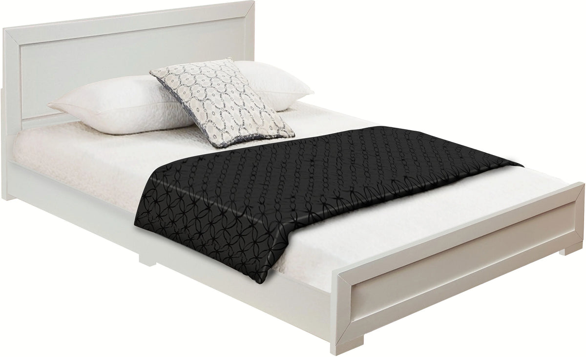 King Black Paneled Bedroom Set T57879