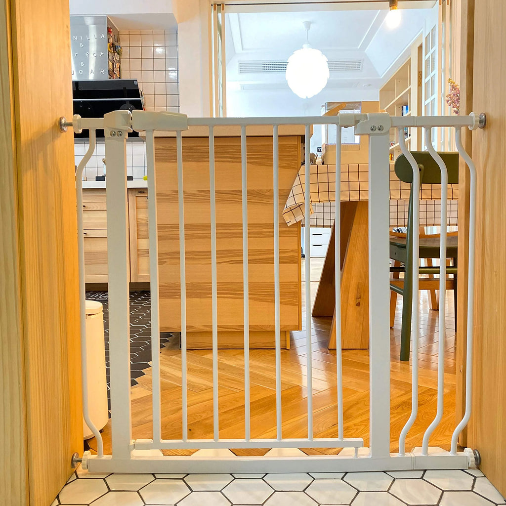 White Safety Gate M482332