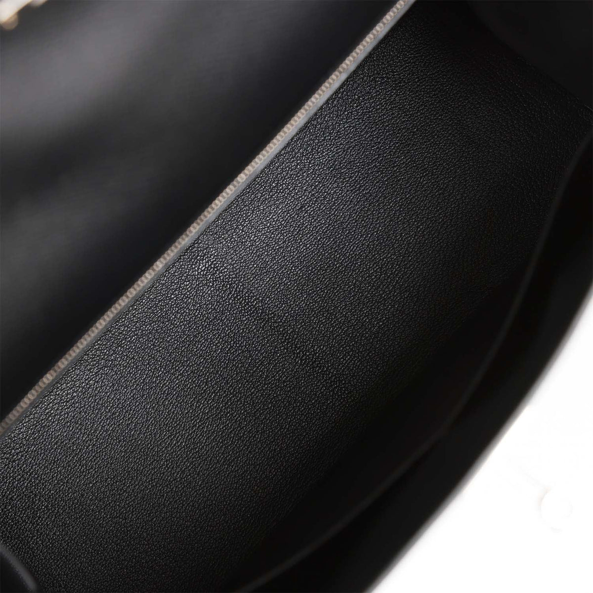 Black 32 Leather Handbag K653383
