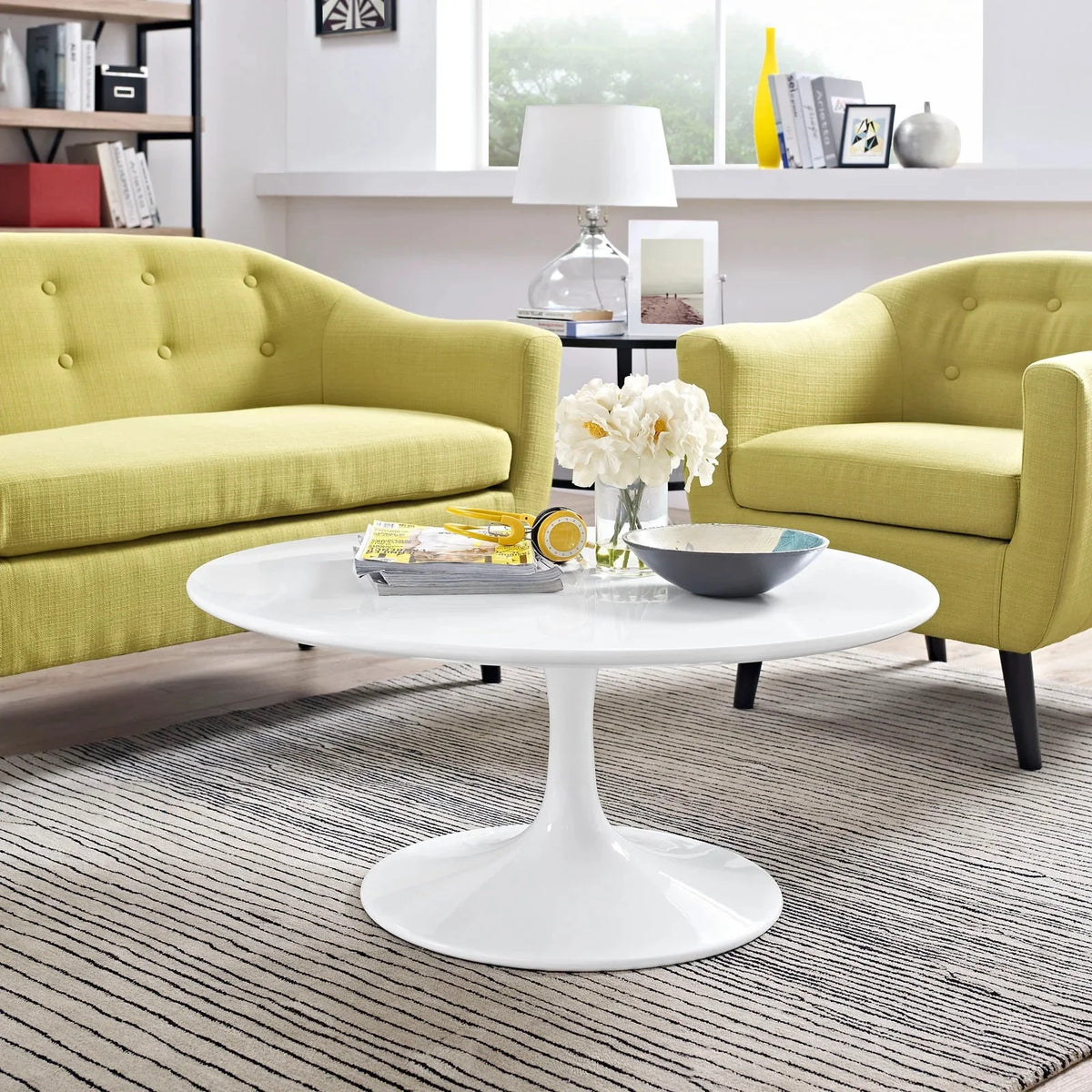 36" Round Wood Coffee Table in White Q32419