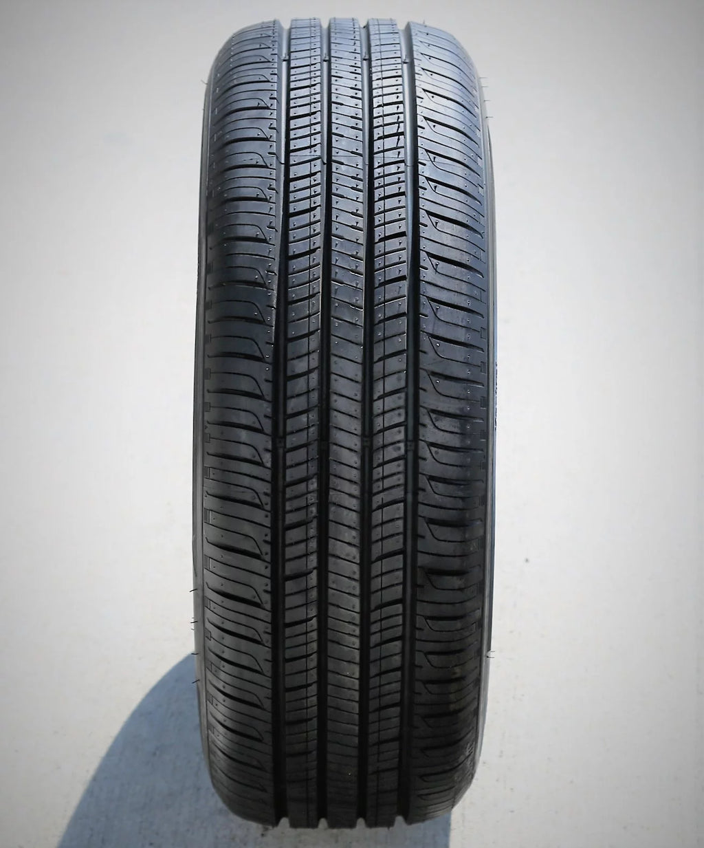 All Season 215/55R16 93H Passenger Tire I733578