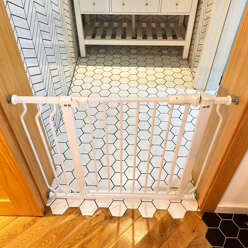 White Safety Gate M482332