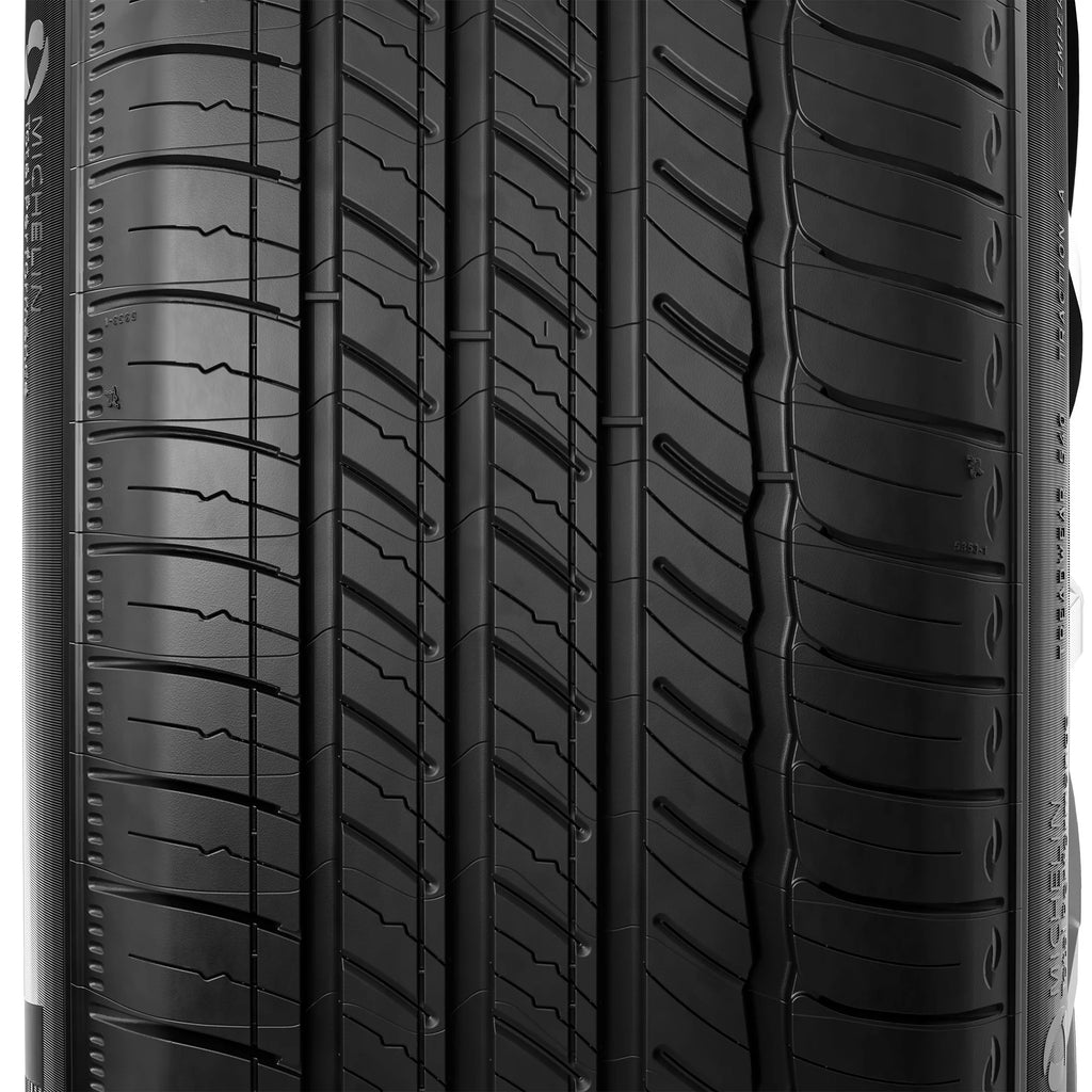 All-Season 225/55R18 98V Tire D3791