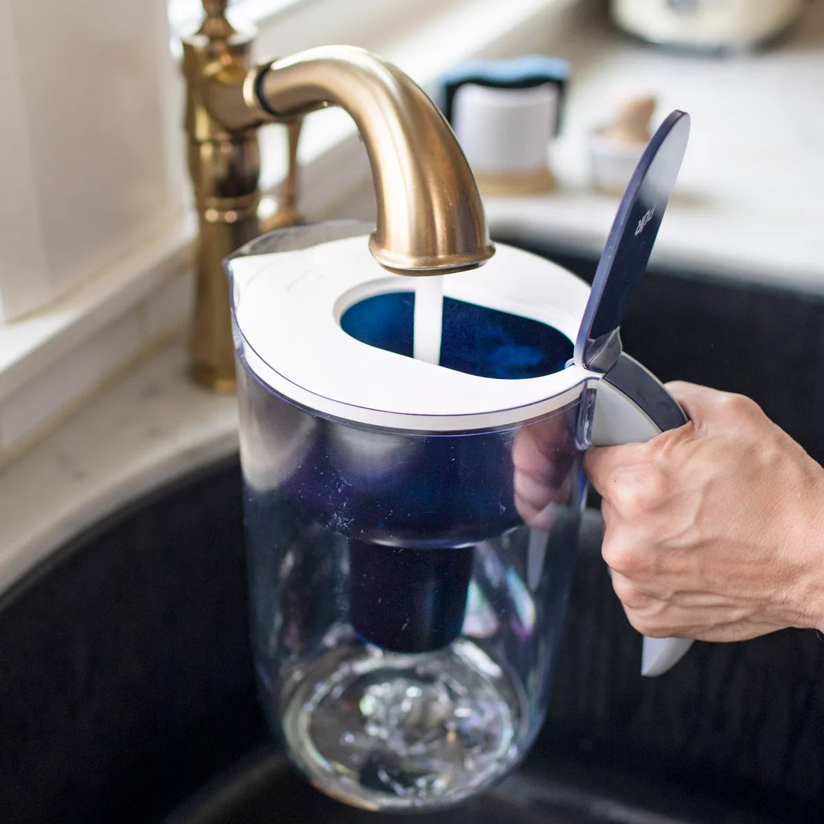 10-Cup Water Pitcher Filtration System O6190